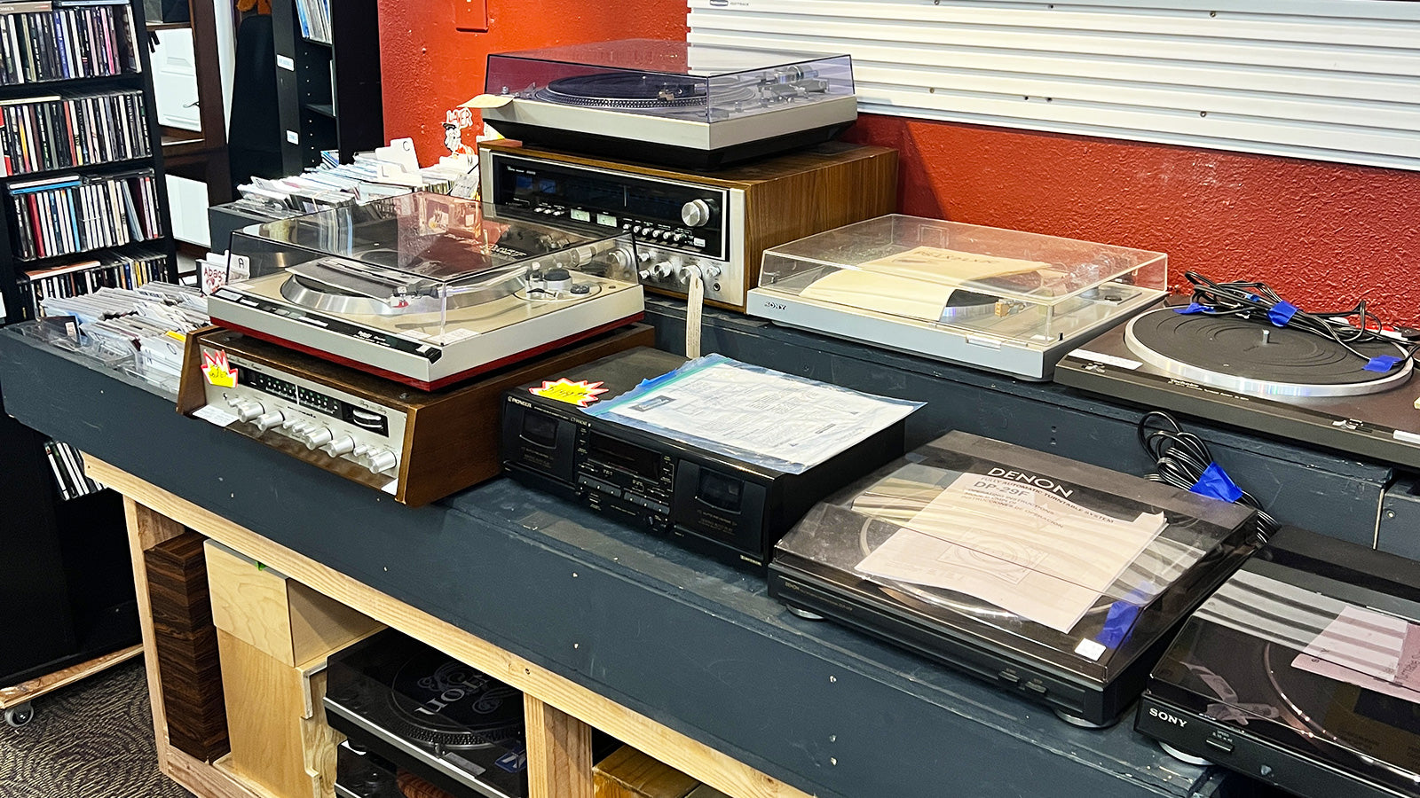 Turntables, amps, cassette decks and other vintage HiFi gear at Rockin' Ruby's Records in Poulsbo, WA